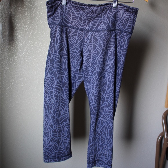 Lululemon Capri Leggings - Picture 1 of 4